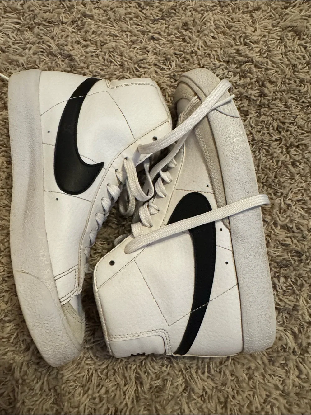 Nike Blazers 5Y black and white